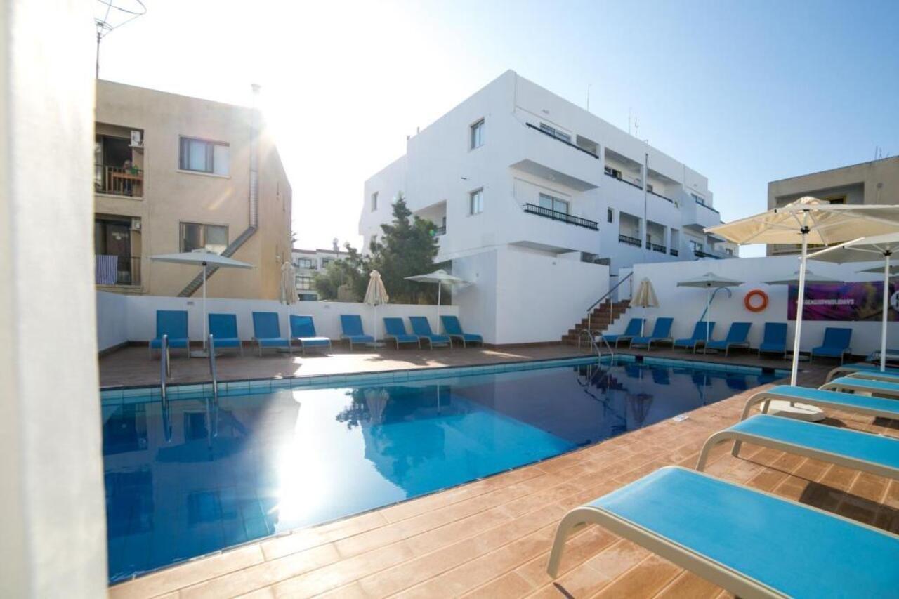 Flora Maria Hotel Ayia Napa Bagian luar foto