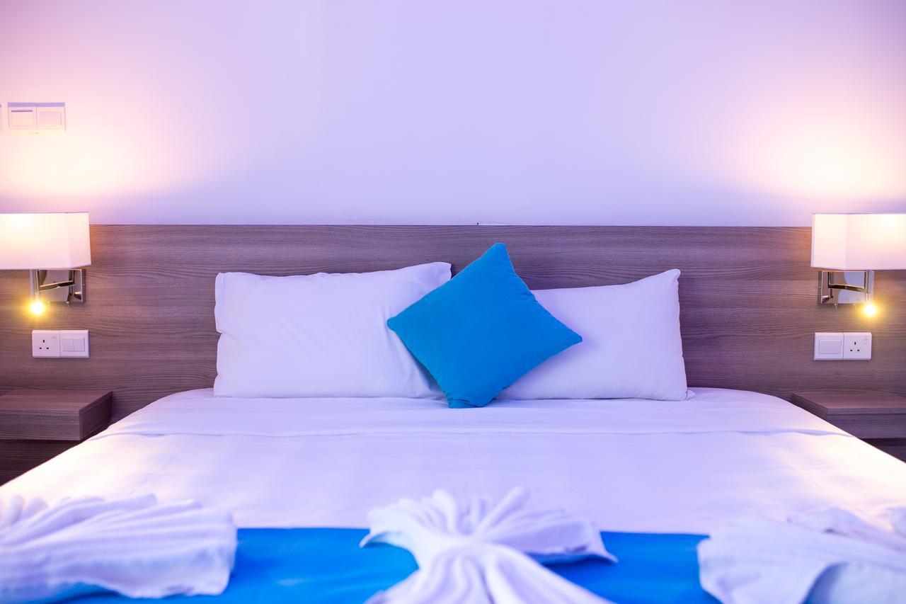 Flora Maria Hotel Ayia Napa Bagian luar foto