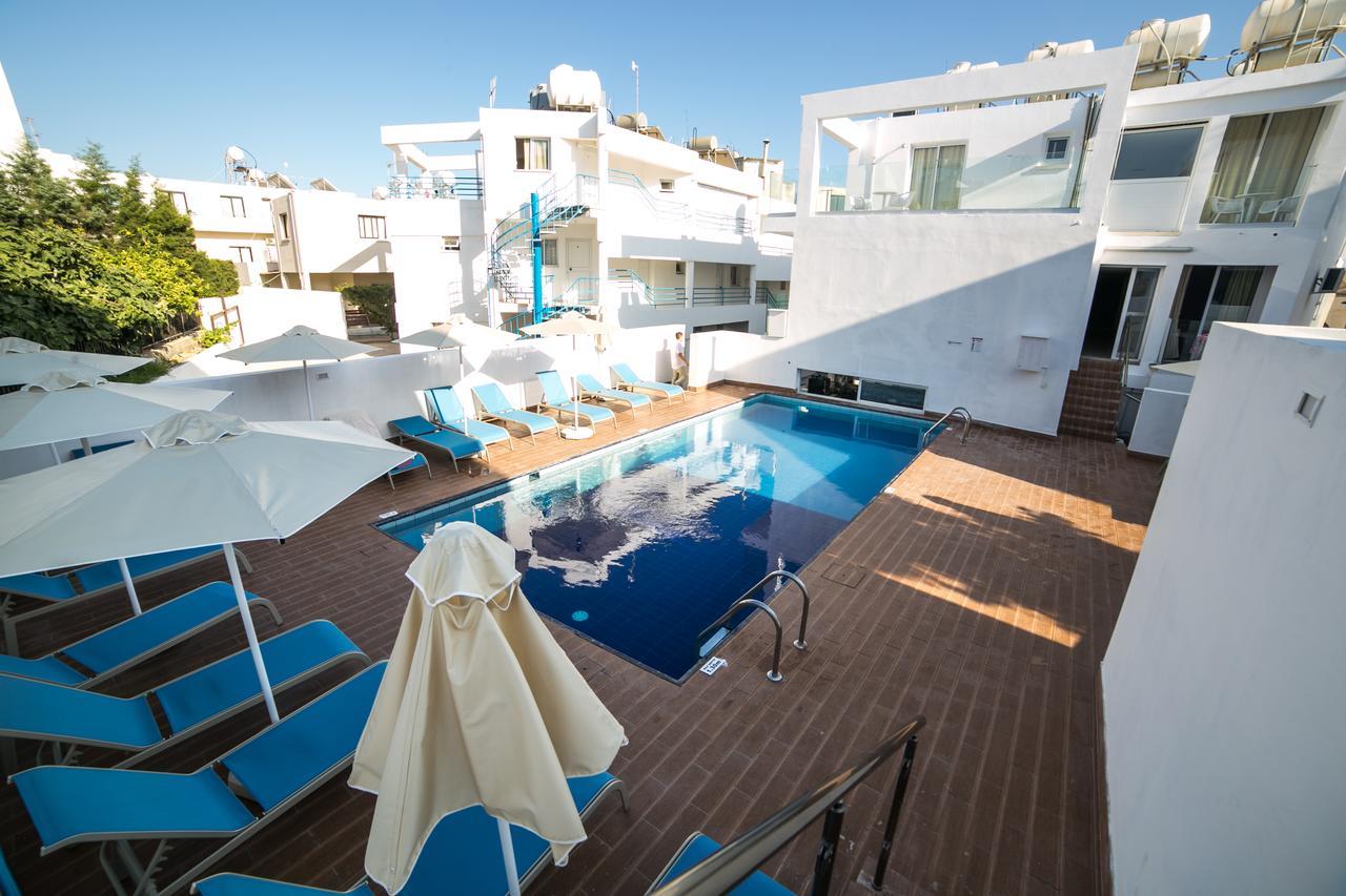 Flora Maria Hotel Ayia Napa Bagian luar foto